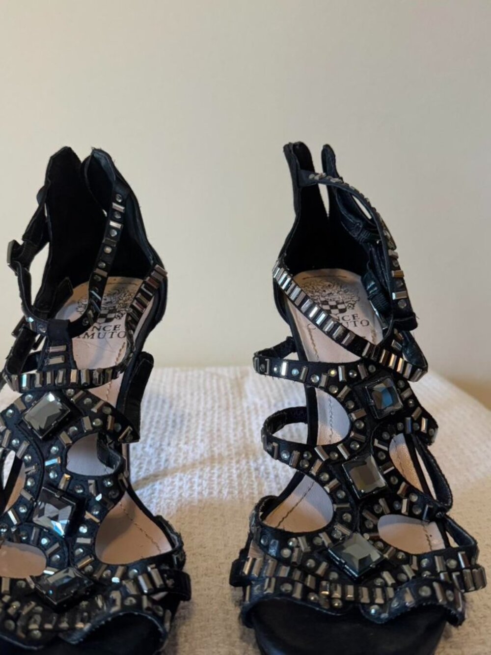 Vince Camuto Women's Black Courts